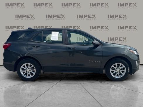 Used 2020 Chevrolet Equinox LS FWD image 6