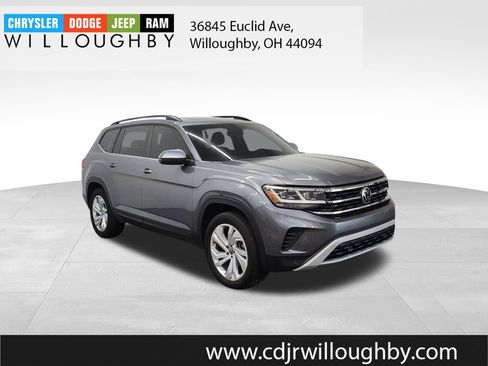 Used 2021 Volkswagen Atlas SE w/ Panoramic Sunroof Package AWD/4WD image 3