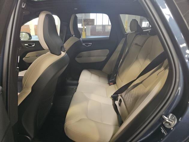 Used 2026 Volvo XC60 B5 Plus AWD/4WD image 14