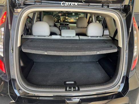 Used 2016 Kia Soul + w/ Primo Package FWD image 37