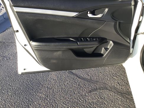 Used 2019 Honda Civic Sport image 7