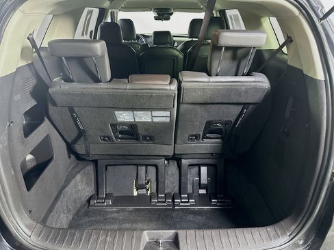 Used 2024 Kia Carnival LX image 26