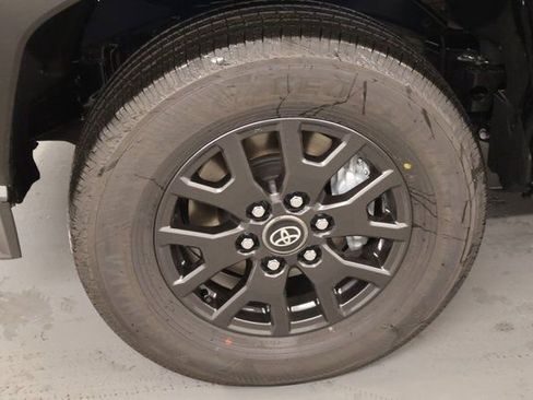 New 2026 Toyota 4Runner SR5 image 7