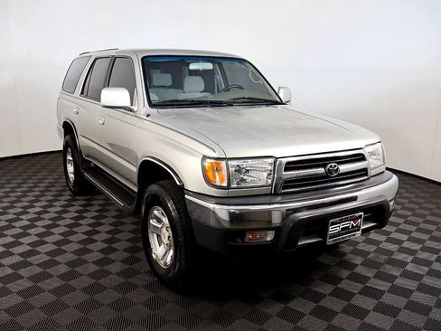 Used 1999 Toyota 4Runner SR5 AWD/4WD image 4
