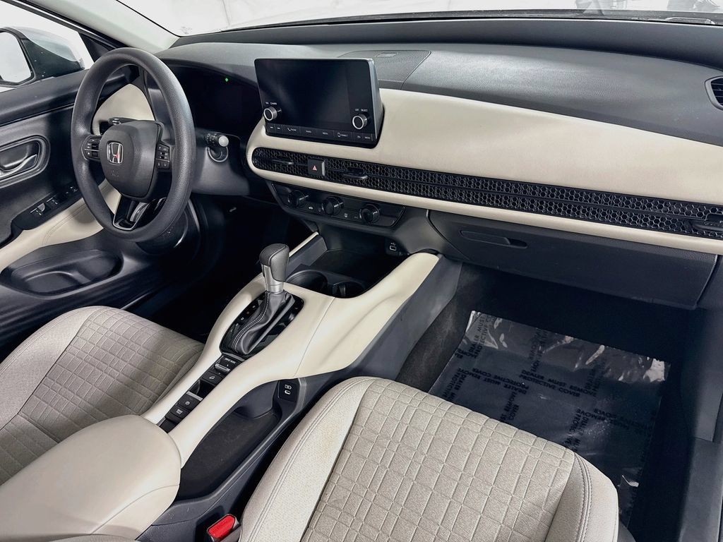Used 2025 Honda HR-V LX image 30