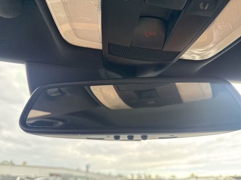 Used 2017 Mercedes-Benz E 400 Coupe image 19