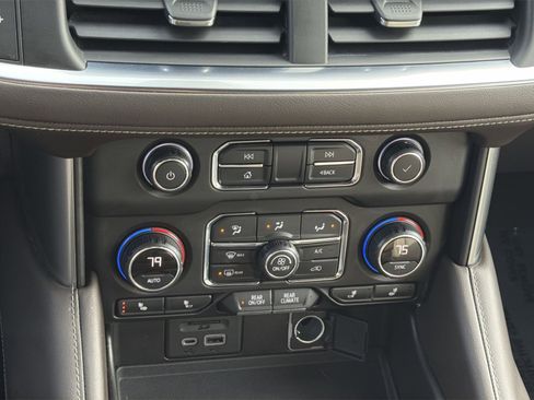 Used 2021 Chevrolet Suburban Z71 w/ Z71 Off-Road Package image 21