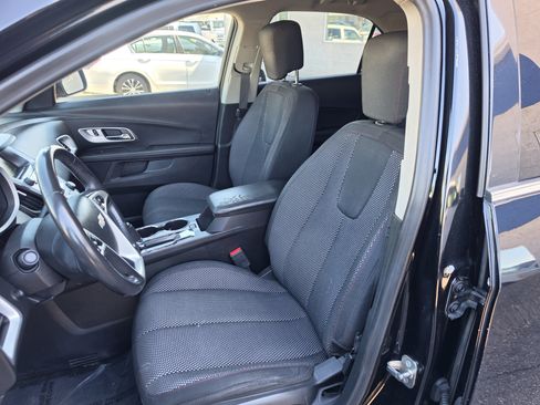 Used 2017 Chevrolet Equinox LT w/ Convenience Package FWD image 12