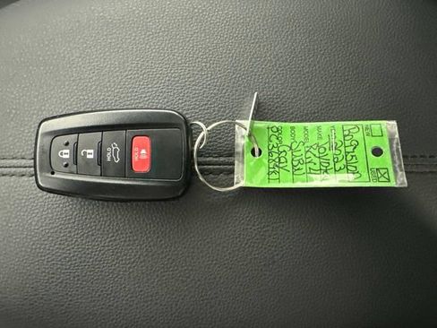 Used 2023 Toyota RAV4 XLE Premium AWD/4WD image 32