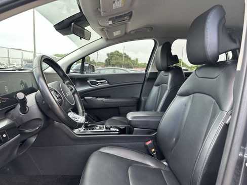 Certified 2024 Kia Sportage EX FWD image 13