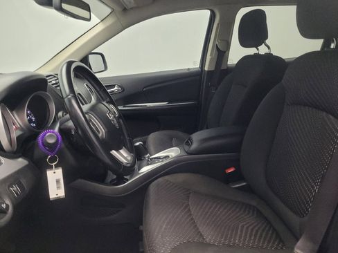 Used 2019 Dodge Journey SE w/ Premium Group image 17