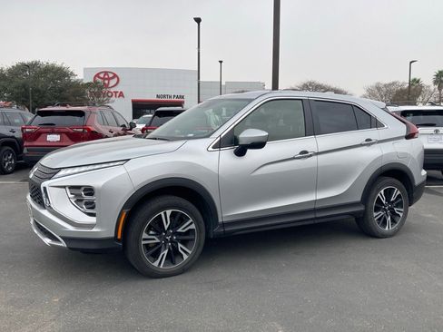 Used 2024 Mitsubishi Eclipse Cross SE image 1