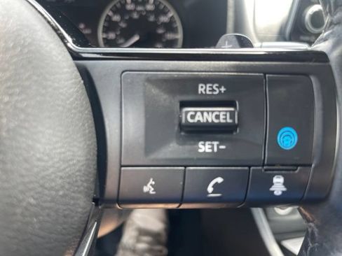 Used 2023 Nissan Rogue SV w/ SV Premium B Package AWD/4WD image 17