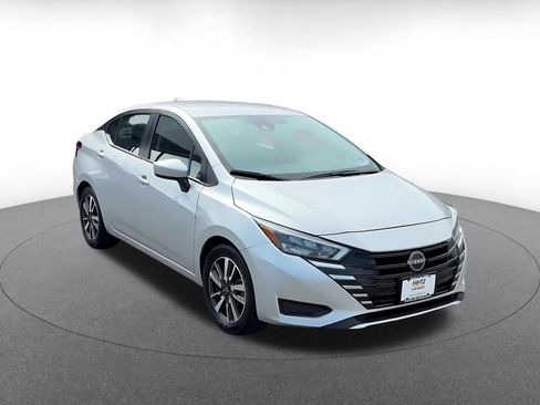 Used 2025 Nissan Versa SV FWD image 3