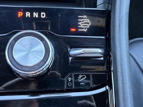 Used 2024 Jeep Grand Cherokee Overland image 42