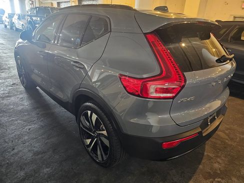 Certified 2023 Volvo XC40 B5 Plus w/ Protection Package Premier AWD/4WD image 2