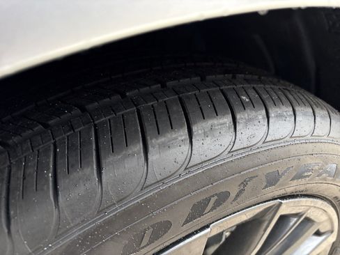 Certified 2025 Lexus RX 350 Premium w/ Accessory Package image 12