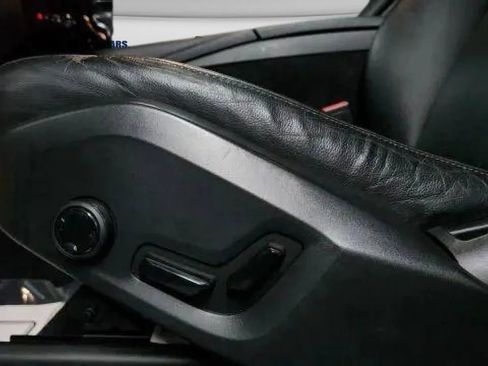 Used 2018 Volvo XC90 T5 Momentum w/ Convenience Package image 9