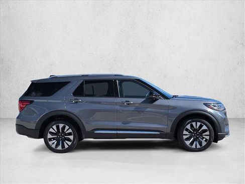 Used 2025 Ford Explorer Platinum w/ LUX Leather Package AWD/4WD image 4