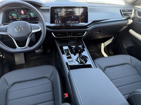 New 2026 Volkswagen Atlas Cross Sport SEL AWD/4WD image 14
