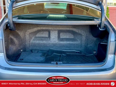 Used 2013 Lexus ES 300h image 11