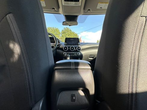 Used 2024 Nissan Sentra SV FWD image 29