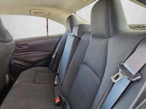 Used 2022 Toyota Corolla LE image 20