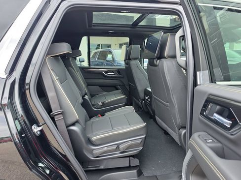 New 2026 GMC Yukon Elevation w/ Elevation Premium Package AWD/4WD image 39