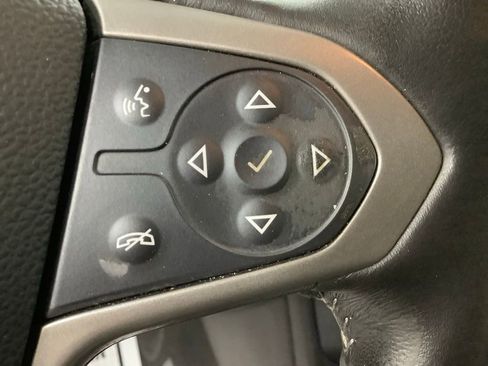 Used 2019 Chevrolet Colorado Z71 AWD/4WD image 17