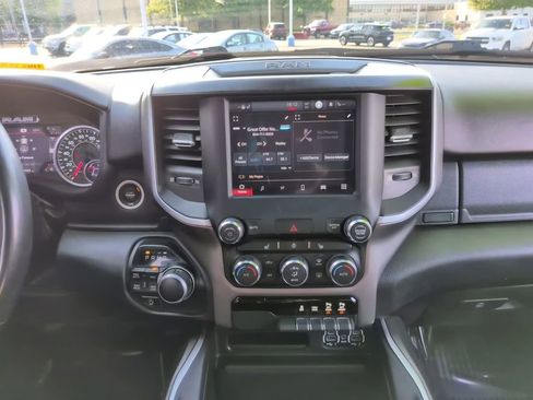 Used 2022 RAM 1500 Big Horn AWD/4WD image 14