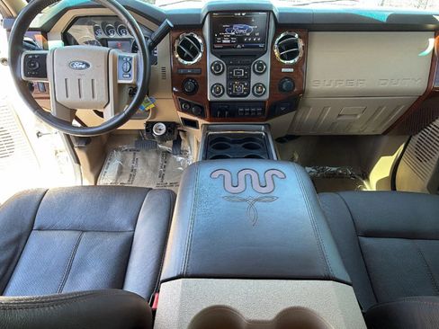 Used 2016 Ford F250 King Ranch w/ FX4 Off-Road Package AWD/4WD image 26