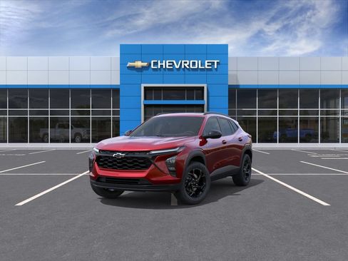 New 2026 Chevrolet Trax LT w/ Sunroof Package FWD image 8