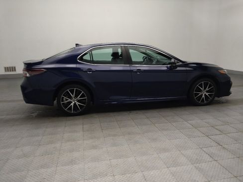 Used 2022 Toyota Camry SE FWD image 10