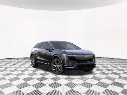 New 2026 Cadillac Optiq Luxury 1 w/ LPO, Floor Liner Package AWD/4WD image 8