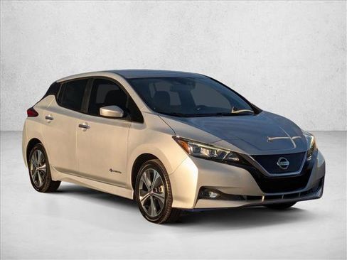 Used 2019 Nissan Leaf SV Plus w/ SV Plus Technology Package image 3