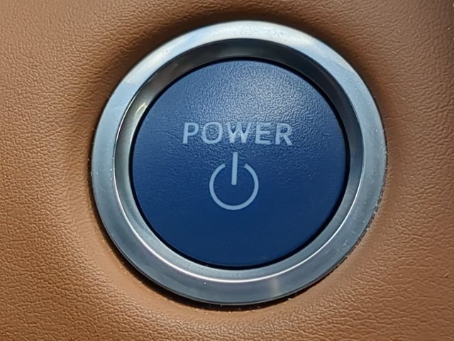 Certified 2020 Toyota Highlander Platinum AWD/4WD image 33