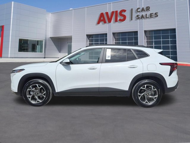 Used 2025 Chevrolet Trax LT w/ LT Convenience Package FWD image 10