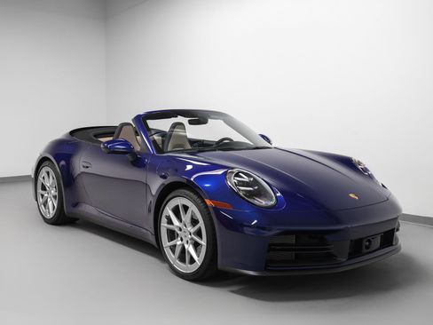 Certified 2025 Porsche 911 Carrera RWD image 12