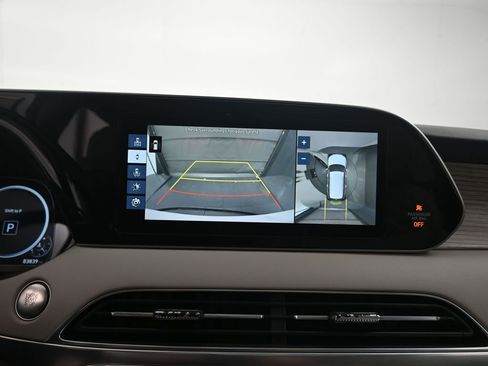 Used 2021 Hyundai Palisade Limited FWD image 12