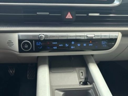 Used 2023 Hyundai Ioniq 6 Limited RWD image 9