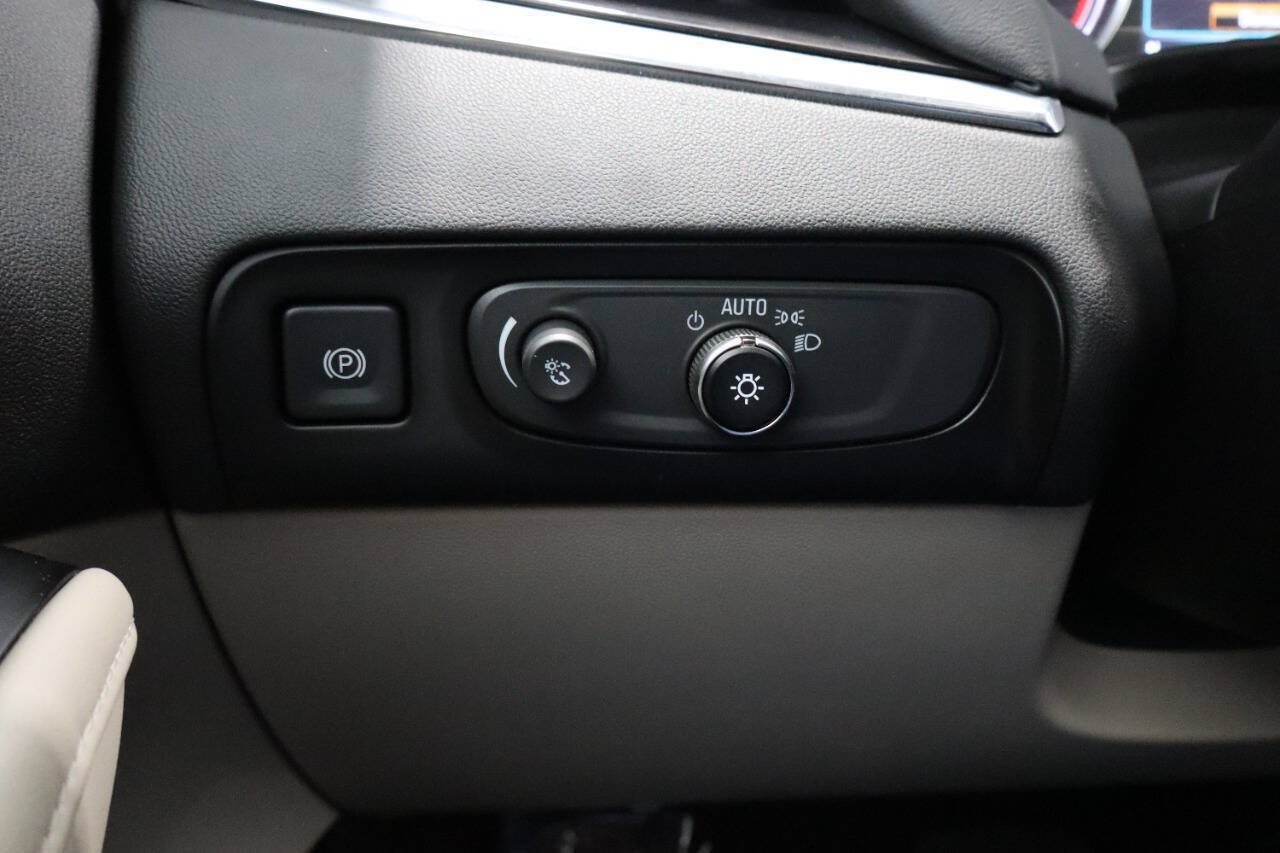 Used 2018 Buick Enclave Premium FWD image 19