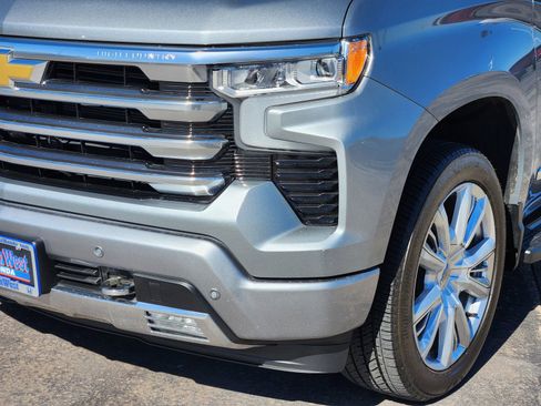 Used 2024 Chevrolet Silverado 1500 High Country w/ High Country Premium Package image 11