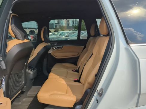 Used 2023 Volvo XC90 B6 Ultimate w/ Protection Package Premier AWD/4WD image 9