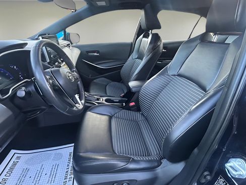 Used 2020 Toyota Corolla XSE image 15