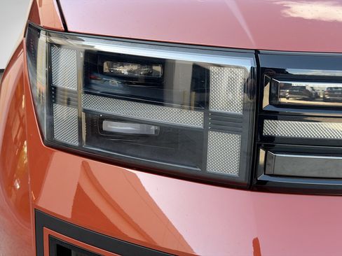 Used 2025 Hyundai Santa Fe Limited AWD/4WD image 34