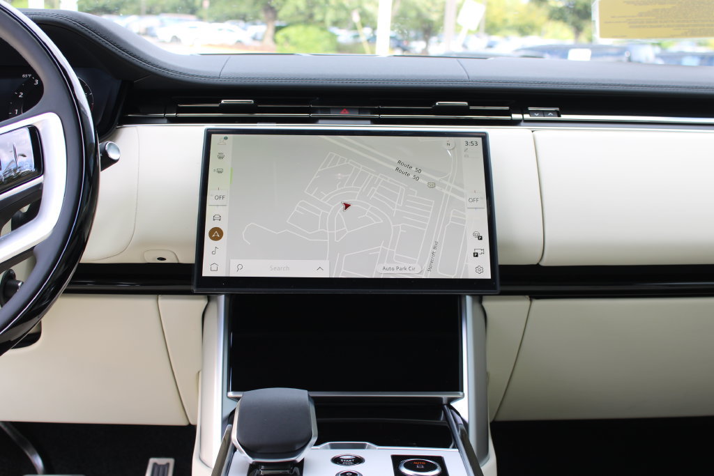 New 2027 Land Rover Range Rover Long Wheelbase SE AWD/4WD image 8