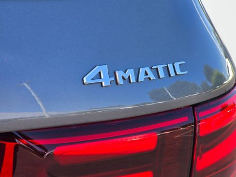 New 2026 Mercedes-Benz GLB 250 4MATIC image 32