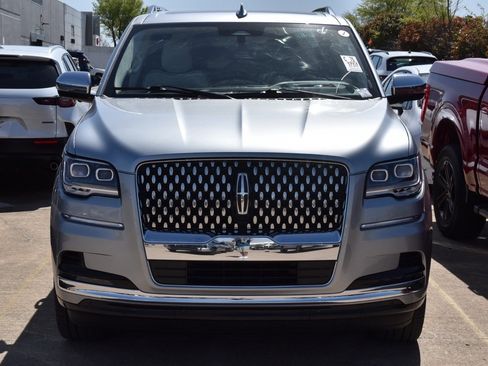 Certified 2023 Lincoln Navigator Black Label image 3