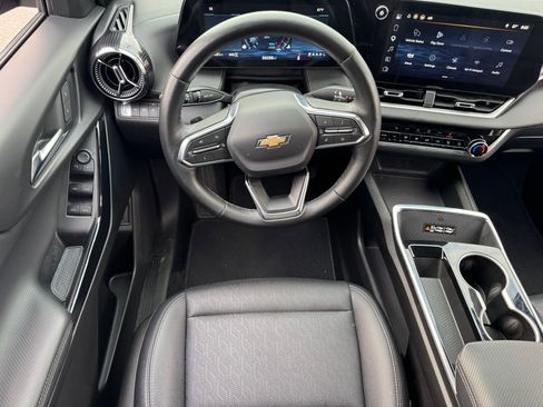 Used 2025 Chevrolet Equinox LT w/ Convenience Package II image 14