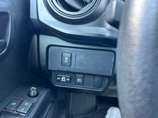 Used 2023 Toyota Tacoma SR AWD/4WD image 23